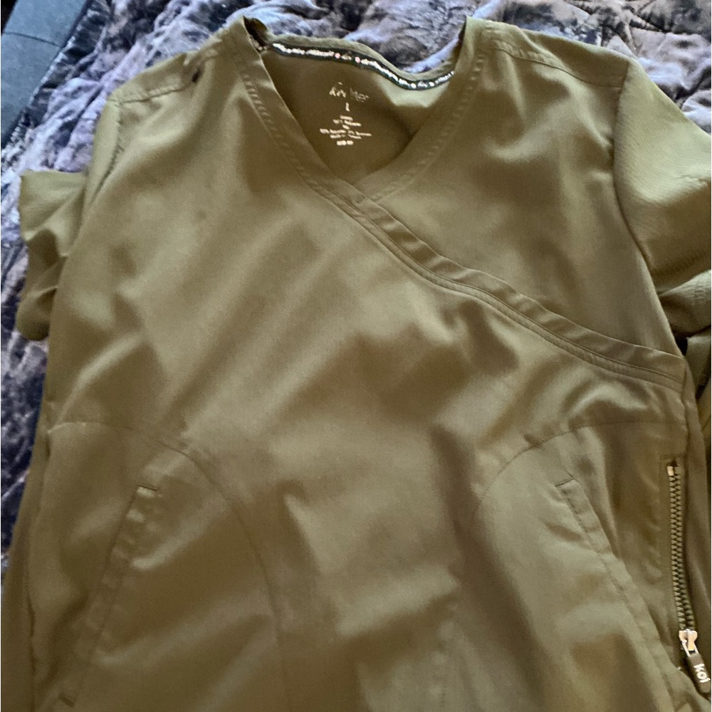 Koi Large Scrub Set in Army Green